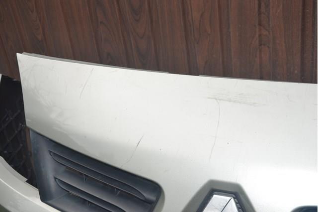 Передній бампер на Renault Scenic GRAND II 