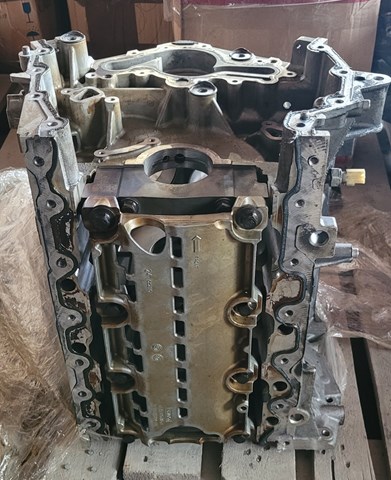 AT4Z6010F Ford 