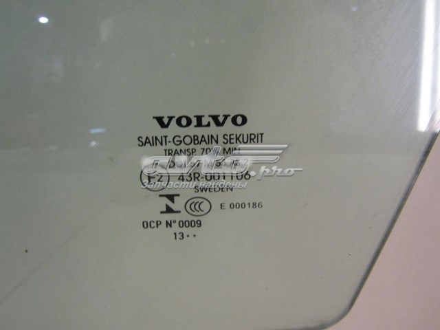 Купити 31385410 Volvo Скло та ущільнювачі скла вітрового правого/лівого
