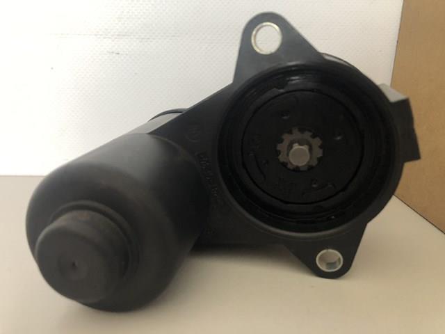 Купити TQ33012 Tqparts Двигун приводу гальмівного супорту заднього