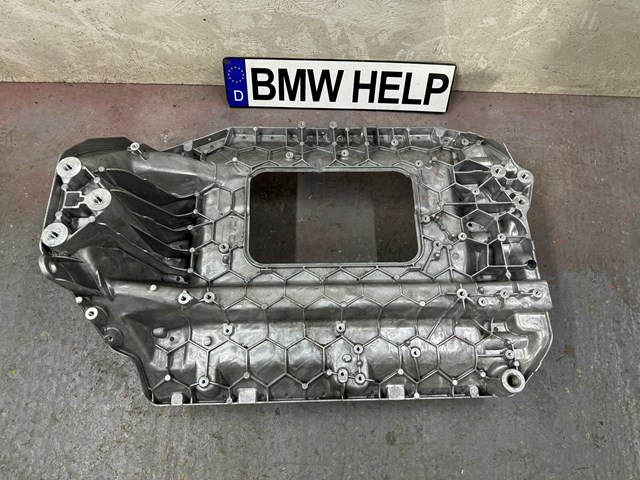 Балка кріплення двигуна A2433451800 Mercedes