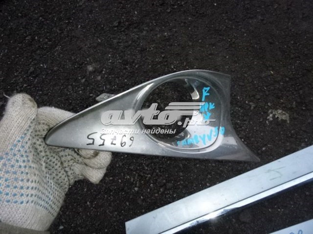 Обід (окантовка) фари противотуманної, правої 5212733150 Toyota