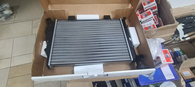 Радіатор основний Luzar LRC01070 ціна, від 27.21 USD