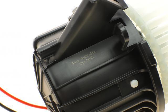 Двигун вентилятора пічки (обігрівача салону) Autotechteile 3820006 ціна, від 61.19 USD