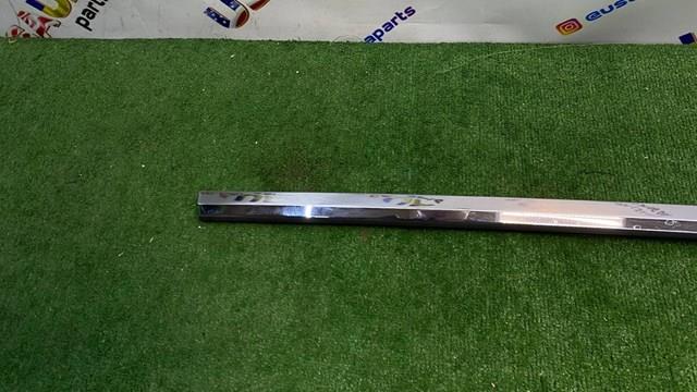 Молдинг опускного скла нижній, двері задньої, правої Tesla 103216888D ціна, від 68.55 USD