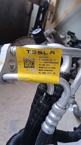 Купити 150202000B Tesla Шланг кондиціонера, від компресора до радіатора