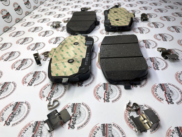 A0004216302 Mercedes Передні гальмівні колодки