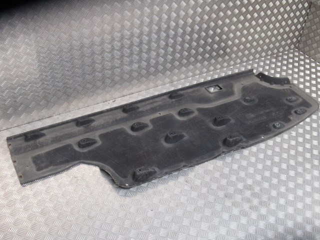 670030796 Maserati Захист днища, правий
