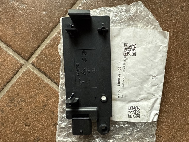 Блок керування Bluetooth 150817900F Tesla