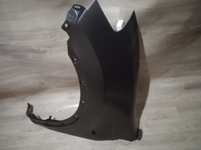 Ліве переднє крило Polcar 271401 ціна, від 52.35 USD