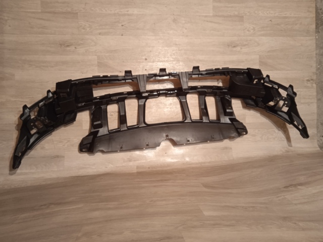 Шина бампера переднього Polcar 5792058 ціна, від 52.18 USD