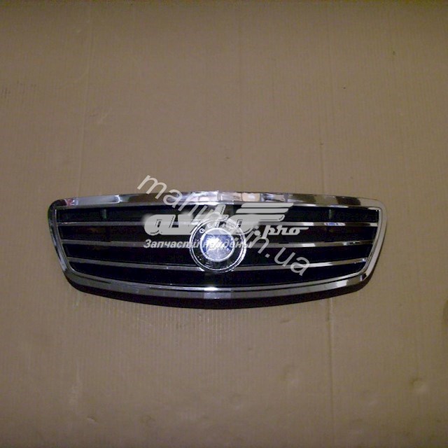 Купити 1018003811 Geely Захисна решітка радіатора