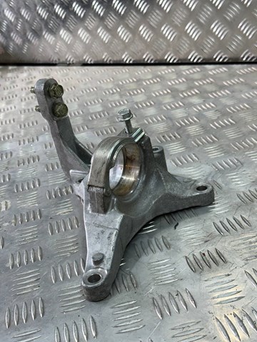 Опора підвісного підшипника передньої піввісі Nissan/Infiniti 397806RA0B ціна, від 62.06 USD