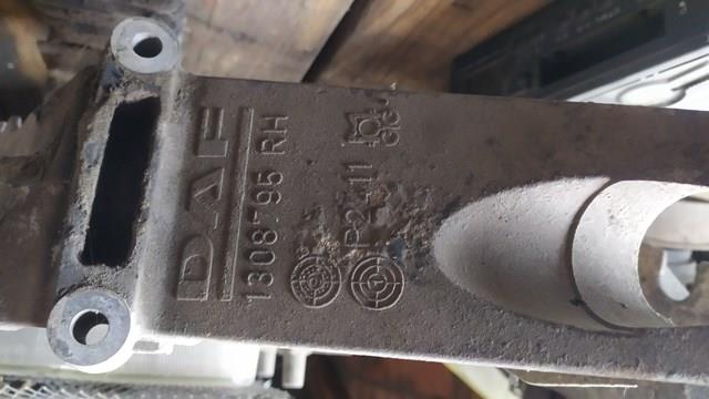 Кріплення фари передньої, правої DAF 1308795