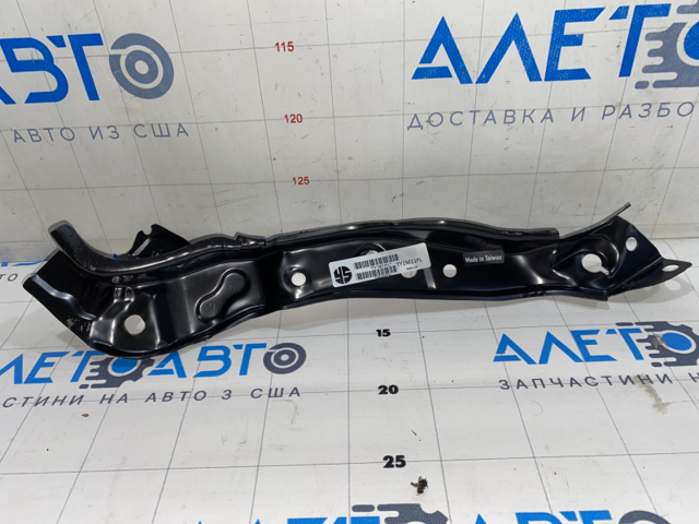Рамка радіатора ліва FPS FP7044211 ціна, від 13.93 USD
