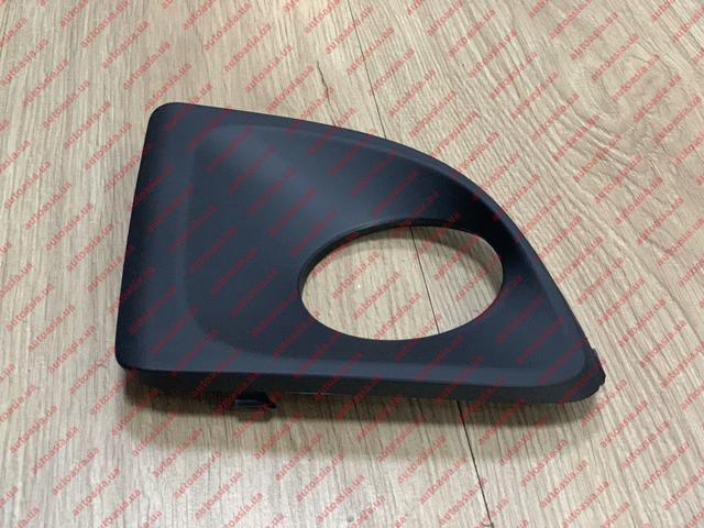 Заглушка/ решітка протитуманних фар бампера переднього, права T112803574 Chery