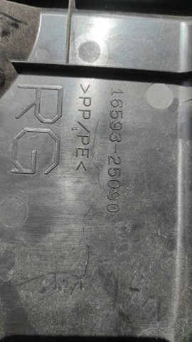 1659325090 Toyota Повітропровід (дефлектор) радіатора, правий