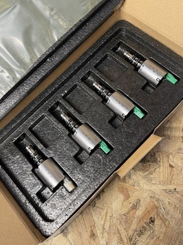  Bosch F01R00WA02 ціна, від 27.87 USD