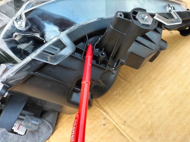 Купити 811500R162 Toyota Основна фара в зборі ліва