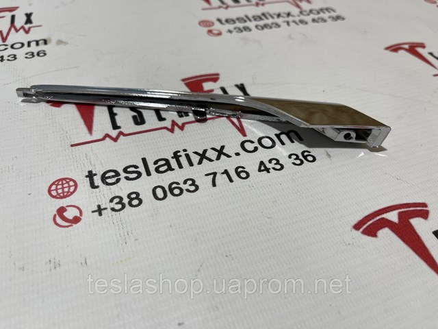 PTS99004MAR Signeda Молдинг переднього бампера, правий