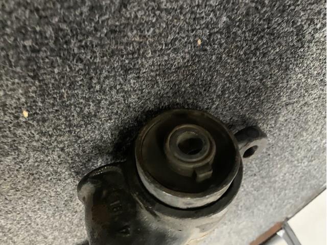 Купити KB7W34300H Mazda Важіль передньої підвіски нижній, правий