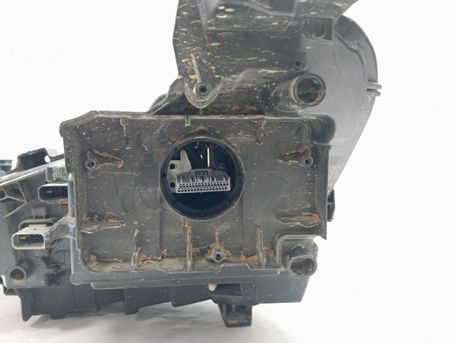 1675889480 Peugeot/Citroen Основна фара - вставка