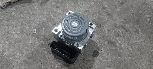  DG9Z2C215D Ford