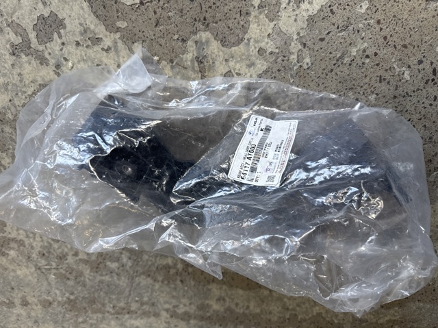  Hyundai/Kia 64117AT000 ціна, від 50.67 USD