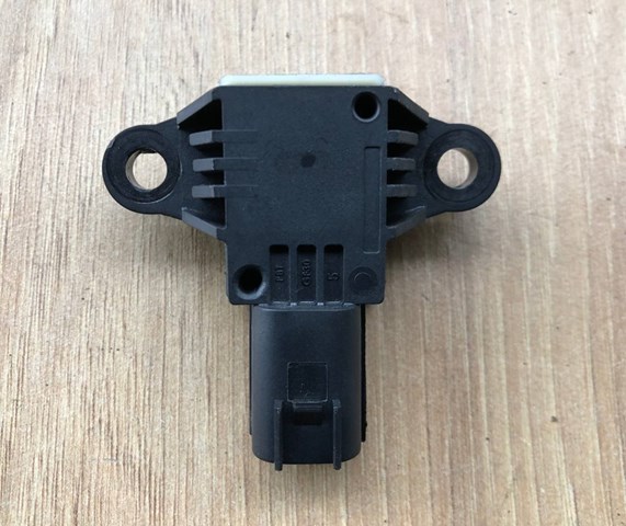 Купити CK5214C676AA Land Rover Датчик AIRBAG передній