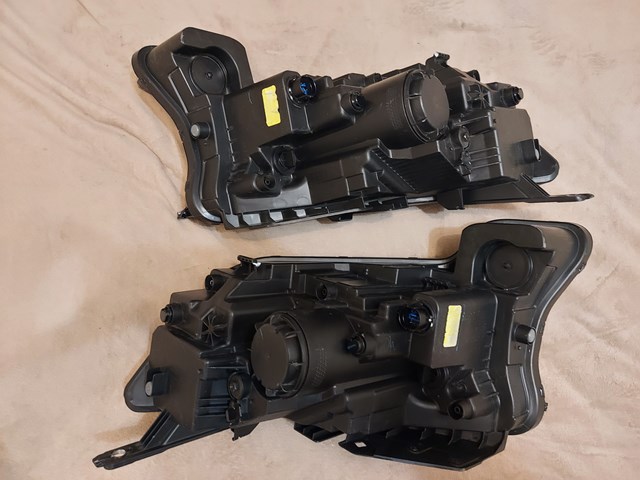 Фара права 92102R5020 Hyundai/Kia