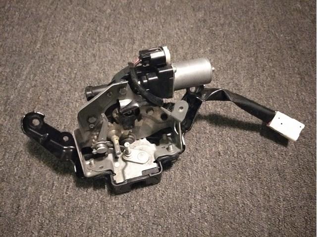 Купити Замок багажника Lexus RX 450H/350L/200T L25