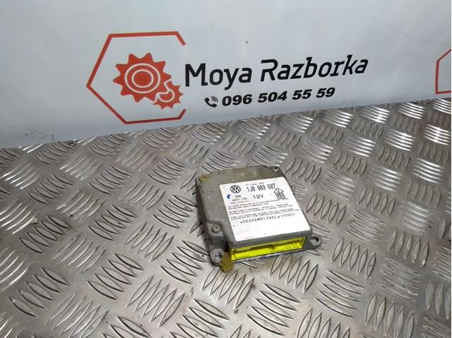 Модуль-процесор керування подушки безпеки VAG 1J0909607 ціна, від 7.03 USD
