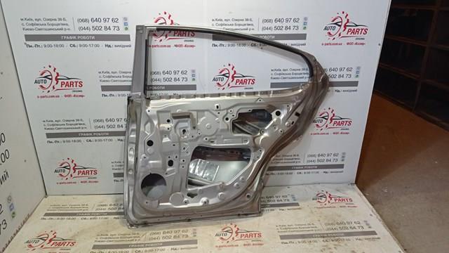 6700333301 Toyota Двері пасажирські задні праві