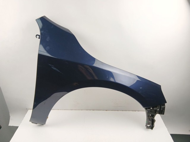 Купити 31352074 Volvo Крила
