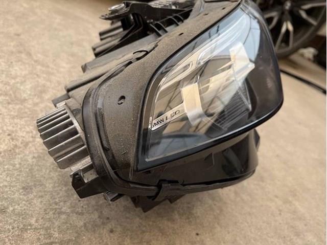 Фара передня права BMW 63117933322