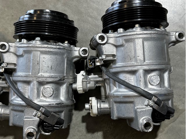 Компресор кондиціонера A0008304500 Mercedes