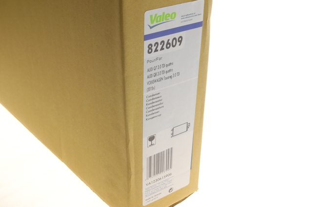 Купити 822609 VALEO Радіатор системи охолодження кондиціонера