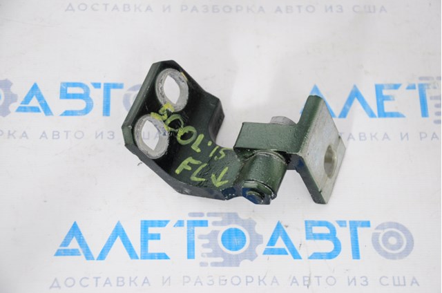 Шарнір передніх лівих дверей Fiat/Alfa/Lancia 68200963AA