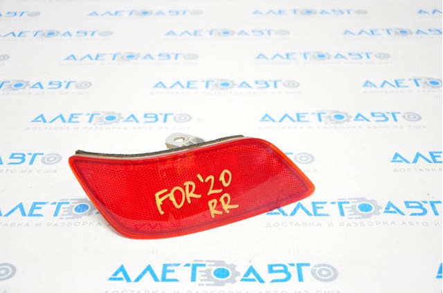 Катафот (відбивач) заднього бампера, правий ZSB1607KR Signeda