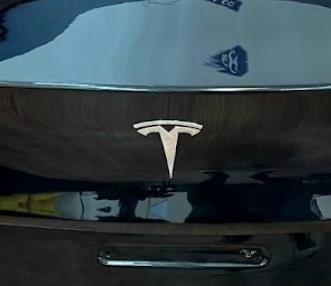 149495000A Tesla Motors Емблема кришки багажника, фірмовий значок