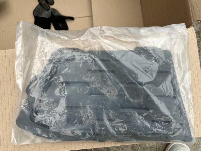 51118747844 BMW Решітка переднього бампера, права