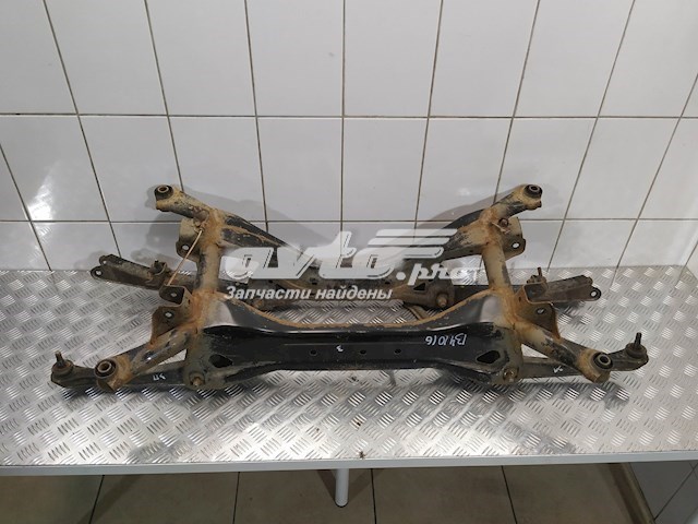 Балка задня 4100A050 Mitsubishi