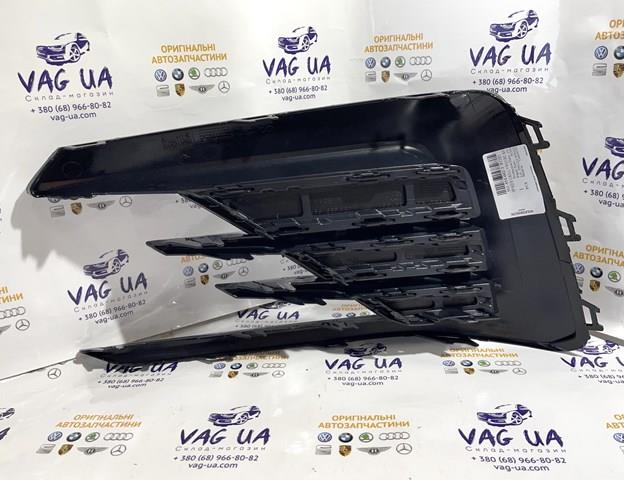 Решітка переднього бампера, права 561854662JFOD VAG