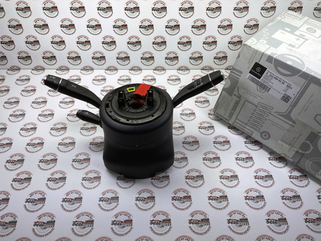 Перемикач підрульовий, в зборі Mercedes A2139000838
