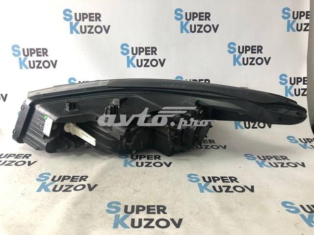 Фара права 92102B0701 Hyundai/Kia