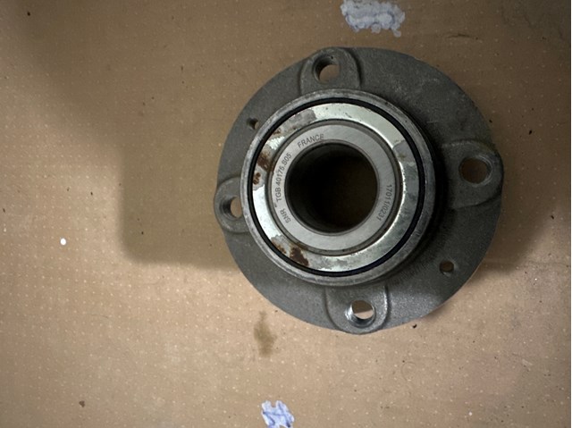 Маточини задніх коліс SNR TGB40175S05 ціна, від 47.12 USD