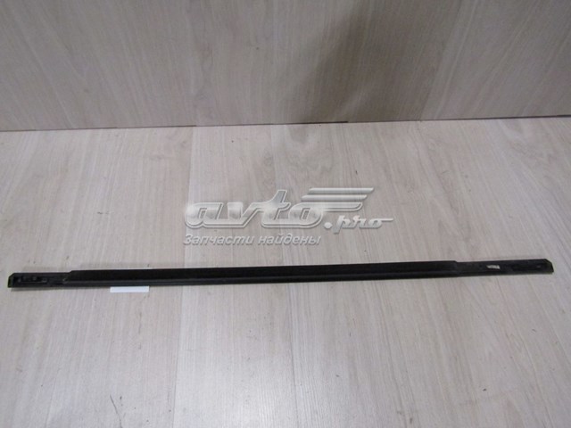  Land Rover LR043787