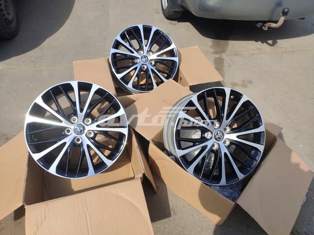 Купити 4261106E10 Toyota 