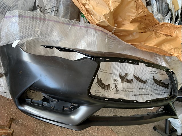 620225CL0H Nissan/Infiniti Бампер передній в зборі