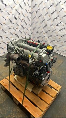 D20AA Suzuki Мотор в зборі